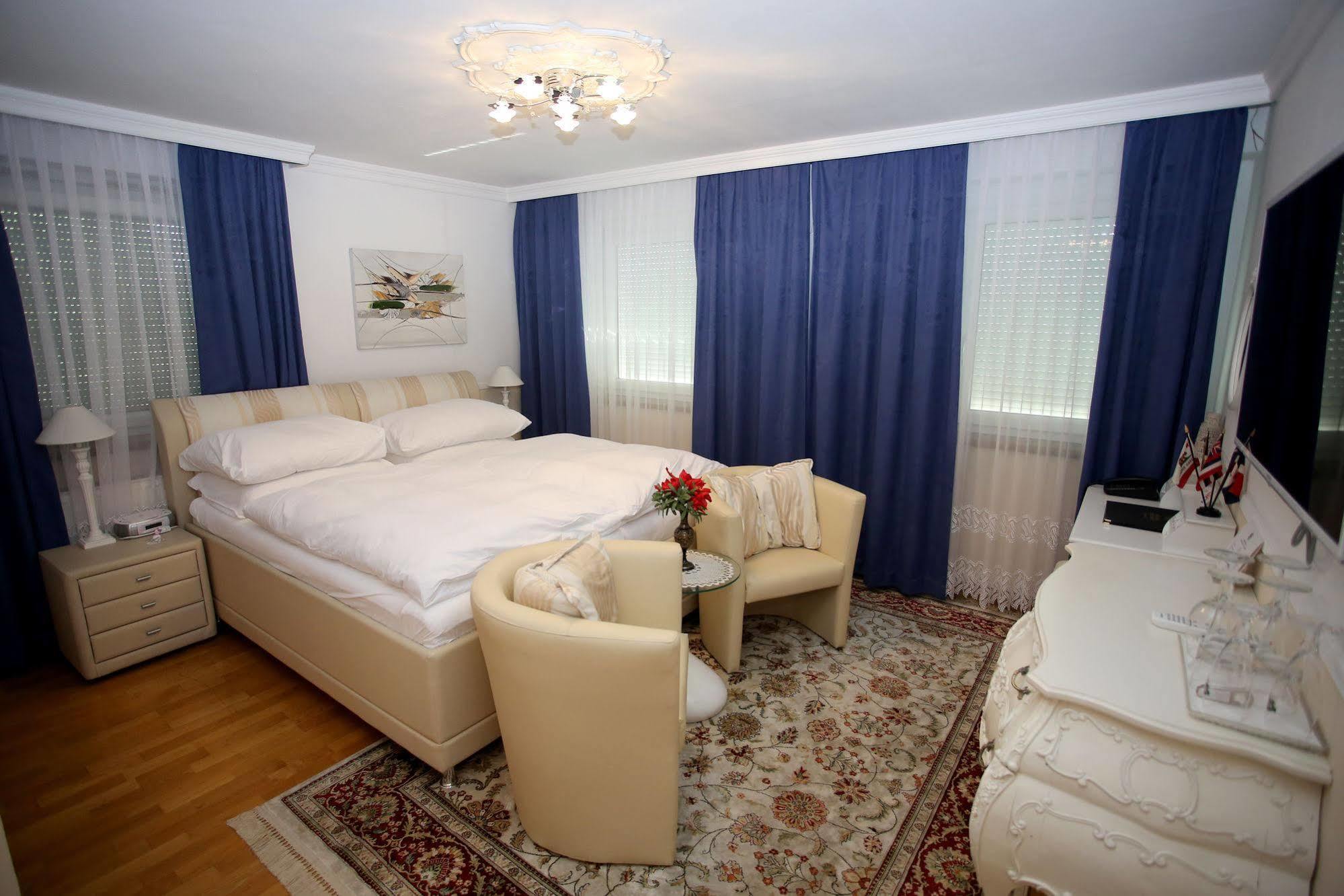 Hoeckner Plaza Hotel Attnang-Puchheim Екстер'єр фото