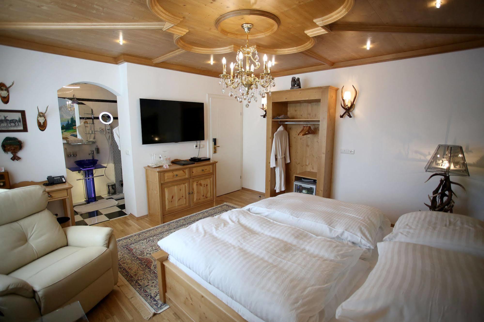 Hoeckner Plaza Hotel Attnang-Puchheim Екстер'єр фото